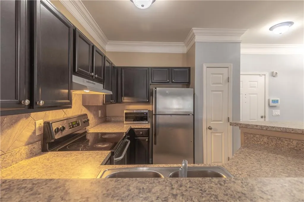 5559 Glenridge Drive Unit 1103, Sandy Springs, Georgia 30342, 1 Bedroom Bedrooms, ,1 BathroomBathrooms,Residential,Sold,5559 Glenridge Drive Unit 1103,6844210