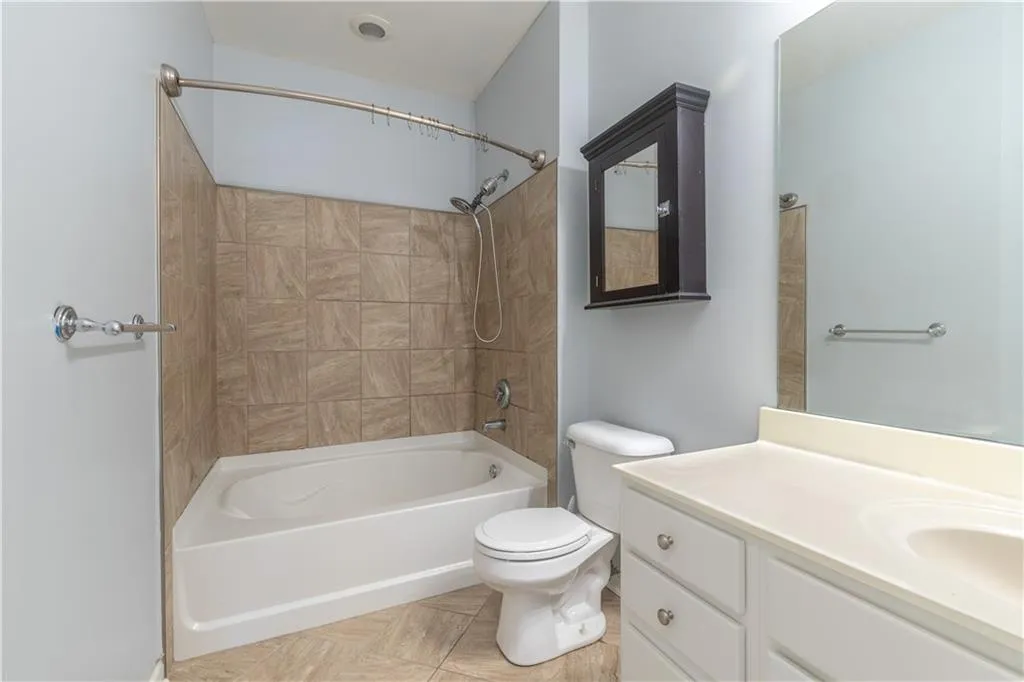 5559 Glenridge Drive Unit 1103, Sandy Springs, Georgia 30342, 1 Bedroom Bedrooms, ,1 BathroomBathrooms,Residential,Sold,5559 Glenridge Drive Unit 1103,6844210