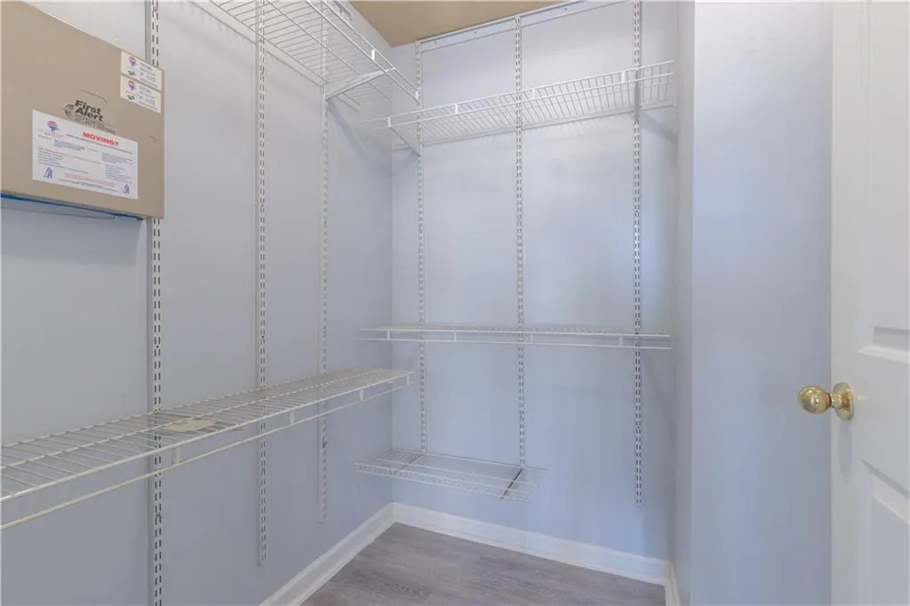 5559 Glenridge Drive Unit 1103, Sandy Springs, Georgia 30342, 1 Bedroom Bedrooms, ,1 BathroomBathrooms,Residential,Sold,5559 Glenridge Drive Unit 1103,6844210