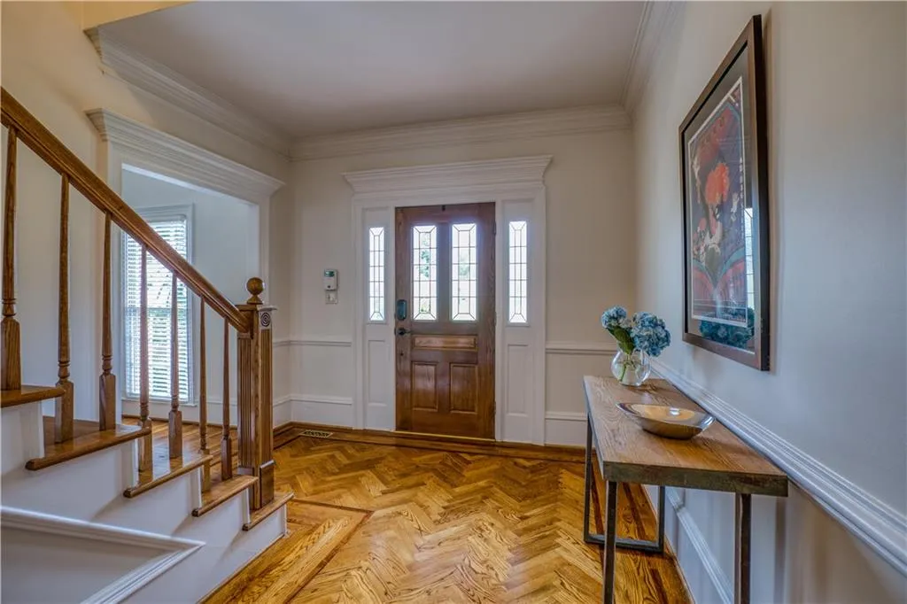 295 Lackland Court, Sandy Springs, Georgia 30350, 5 Bedrooms Bedrooms, ,4 BathroomsBathrooms,Residential,Sold,295 Lackland Court,6085224