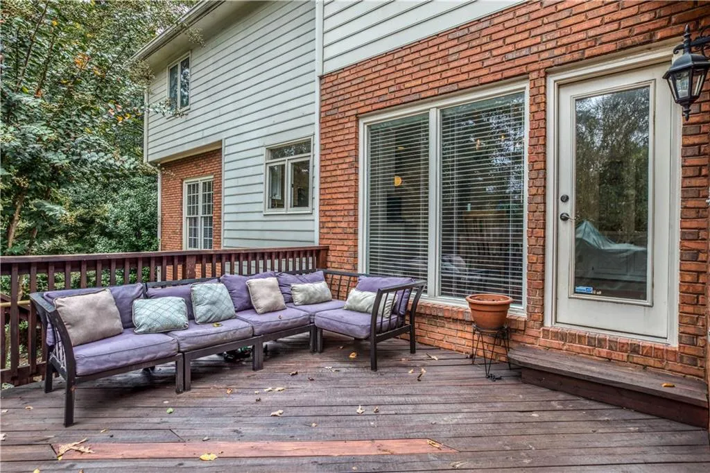 295 Lackland Court, Sandy Springs, Georgia 30350, 5 Bedrooms Bedrooms, ,4 BathroomsBathrooms,Residential,Sold,295 Lackland Court,6085224