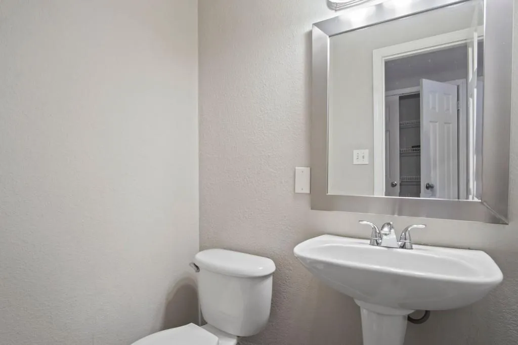 115 N River Drive Unit A, Atlanta, Georgia 30350, 3 Bedrooms Bedrooms, ,2 BathroomsBathrooms,Residential,Sold,115 N River Drive Unit A,7459703 115 N River Drive Unit A, Atlanta, Georgia 30350, 3 Bedrooms Bedrooms, ,2 BathroomsBathrooms,Residential,Sold,115 N River Drive Unit A,7459703