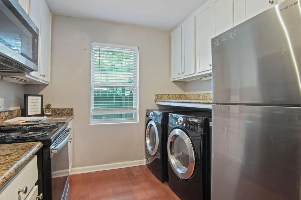 115 N River Drive Unit A, Atlanta, Georgia 30350, 3 Bedrooms Bedrooms, ,2 BathroomsBathrooms,Residential,Sold,115 N River Drive Unit A,7459703 115 N River Drive Unit A, Atlanta, Georgia 30350, 3 Bedrooms Bedrooms, ,2 BathroomsBathrooms,Residential,Sold,115 N River Drive Unit A,7459703