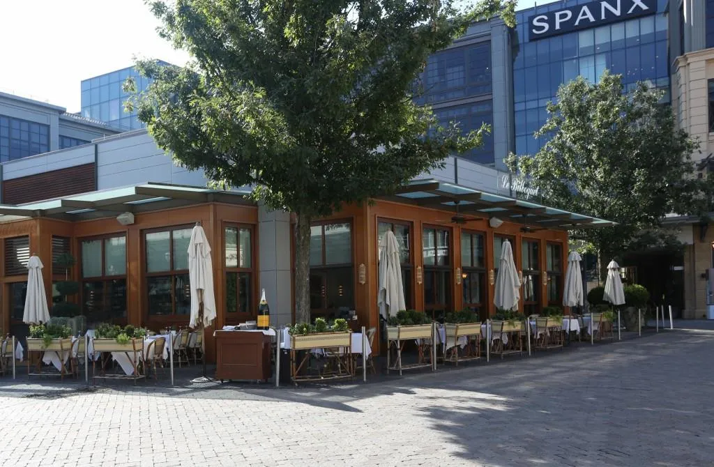 Enjoy The Proximity To Buckhead's Finest Dining, Shopping, Entertainment, & More!