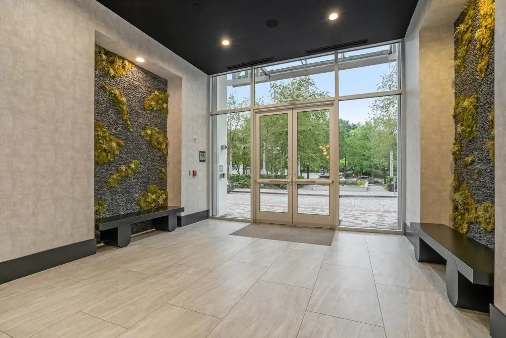 Realm Amenity - Renovated Lobby