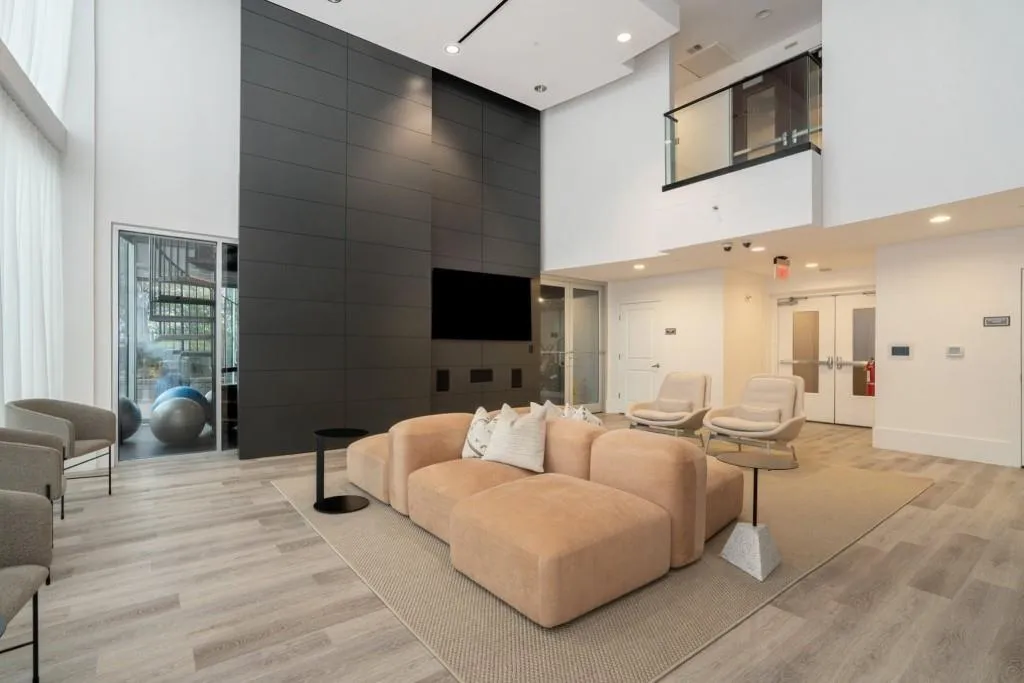 Realm Amenity - Renovated Lounge