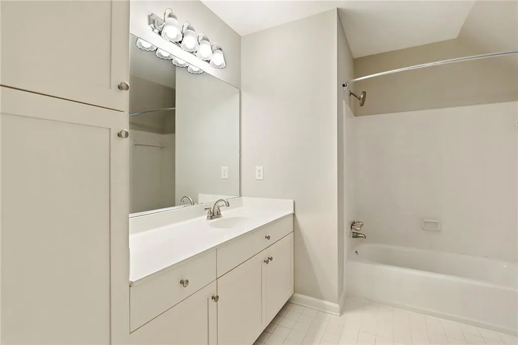 4560 Windsor Park Place, Atlanta, Georgia 30342, 3 Bedrooms Bedrooms, ,3 BathroomsBathrooms,Residential,Sold,4560 Windsor Park Place,6839741