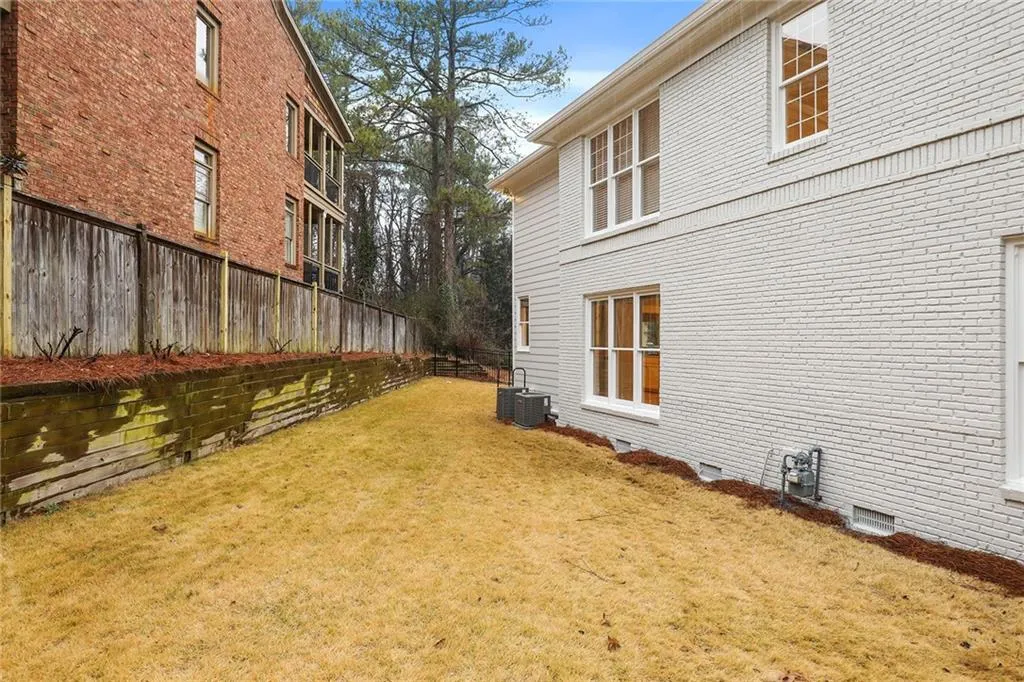 4560 Windsor Park Place, Atlanta, Georgia 30342, 3 Bedrooms Bedrooms, ,3 BathroomsBathrooms,Residential,Sold,4560 Windsor Park Place,6839741