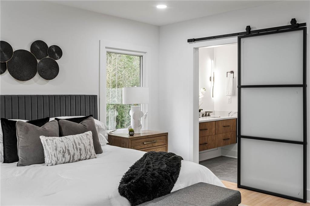 5905 Greenbrier Road, Sandy Springs, Georgia 30328, 4 Bedrooms Bedrooms, ,3 BathroomsBathrooms,Residential,Sold,5905 Greenbrier Road,7287755