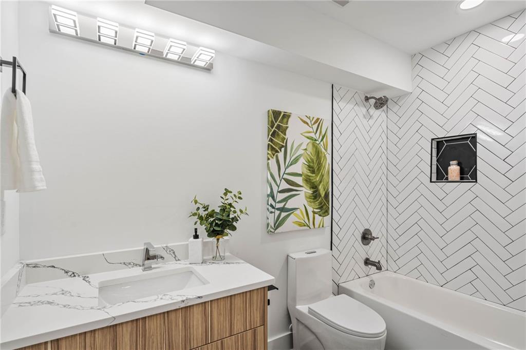 5905 Greenbrier Road, Sandy Springs, Georgia 30328, 4 Bedrooms Bedrooms, ,3 BathroomsBathrooms,Residential,Sold,5905 Greenbrier Road,7287755