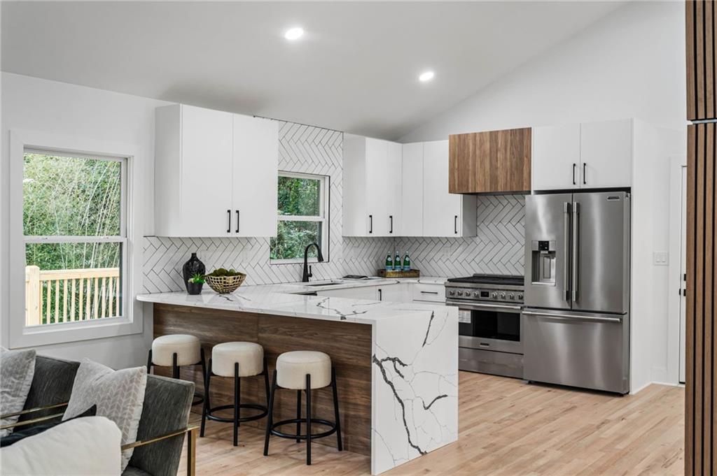 5905 Greenbrier Road, Sandy Springs, Georgia 30328, 4 Bedrooms Bedrooms, ,3 BathroomsBathrooms,Residential,Sold,5905 Greenbrier Road,7287755