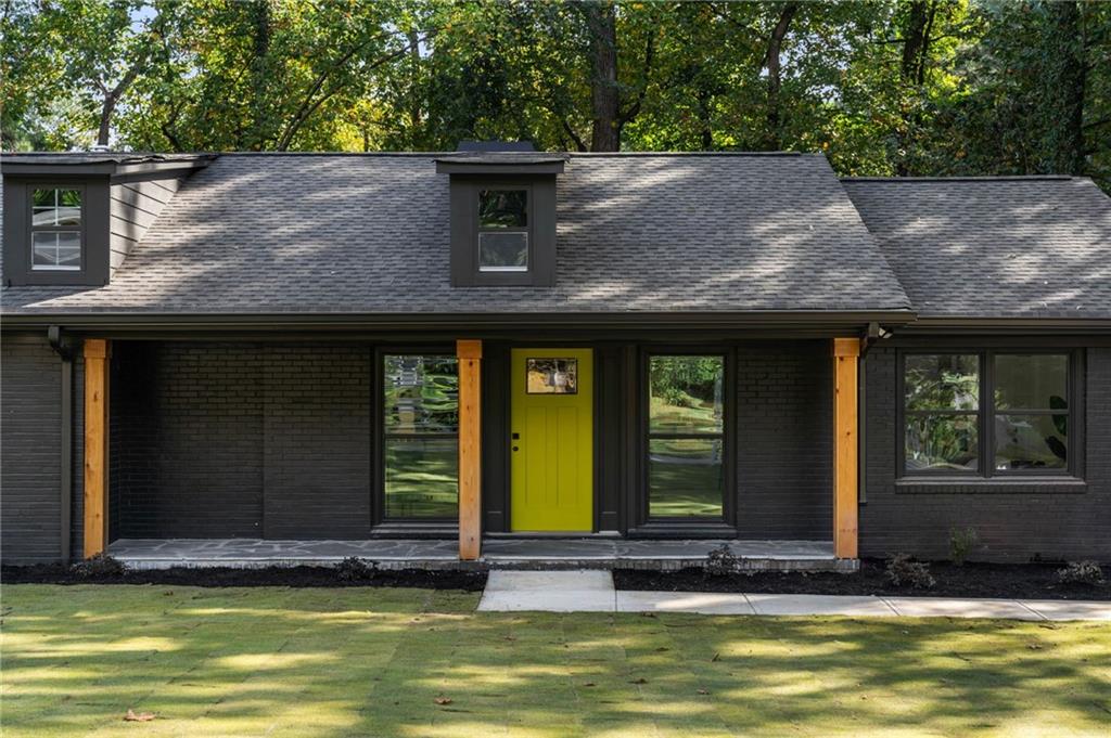 5905 Greenbrier Road, Sandy Springs, Georgia 30328, 4 Bedrooms Bedrooms, ,3 BathroomsBathrooms,Residential,Sold,5905 Greenbrier Road,7287755