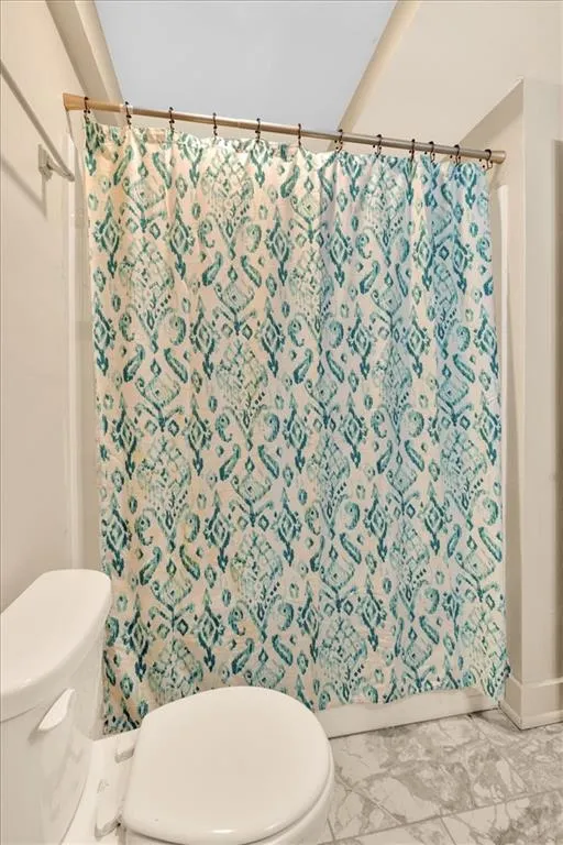 2855 Peachtree Road Ne Unit 302, Atlanta, Georgia 30305, 2 Bedrooms Bedrooms, ,1 BathroomBathrooms,Residential,For Sale,2855 Peachtree Road Ne Unit 302,7541075