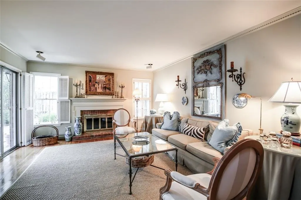 4620 Wieuca Road Ne Unit 72, Atlanta, Georgia 30342, 3 Bedrooms Bedrooms, ,3 BathroomsBathrooms,Residential,Sold,4620 Wieuca Road Ne Unit 72,5982756