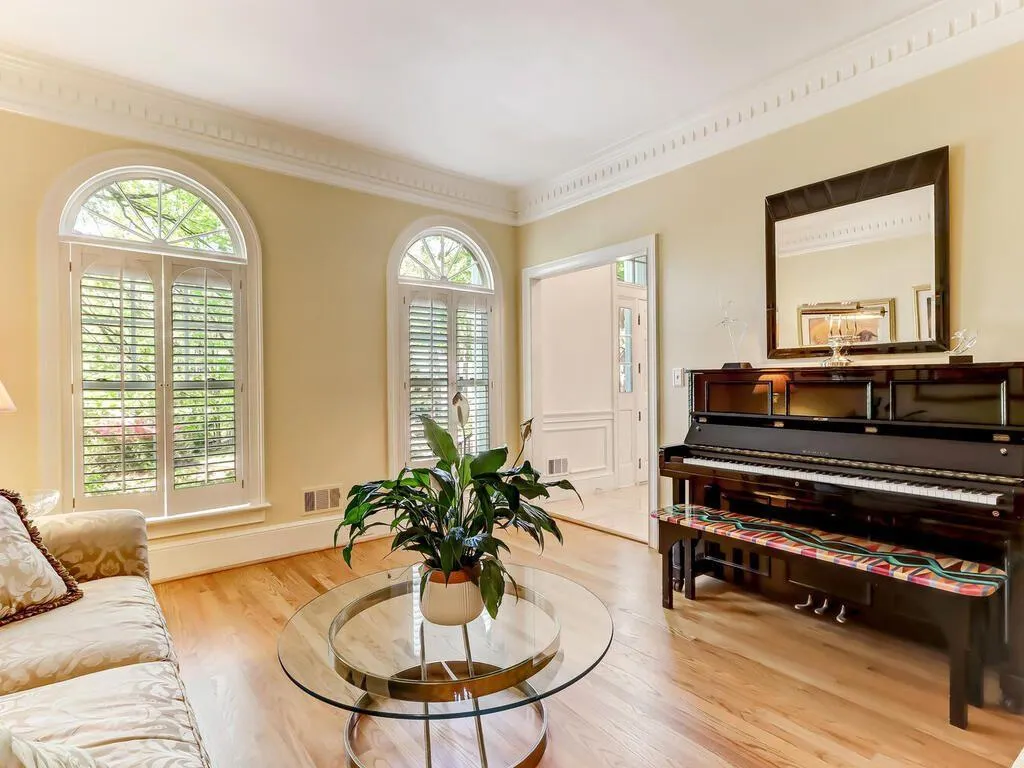 7210 Chattahoochee Bluff Drive, Atlanta, Georgia 30350, 4 Bedrooms Bedrooms, ,3 BathroomsBathrooms,Residential,Sold,7210 Chattahoochee Bluff Drive,7202501