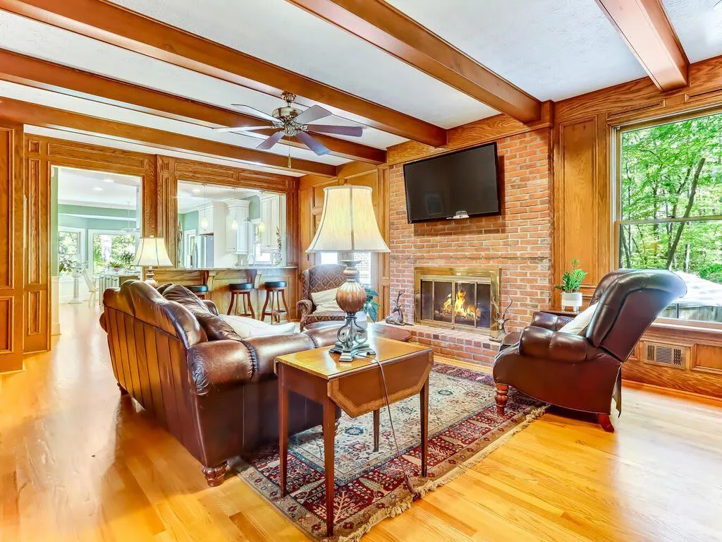 7210 Chattahoochee Bluff Drive, Atlanta, Georgia 30350, 4 Bedrooms Bedrooms, ,3 BathroomsBathrooms,Residential,Sold,7210 Chattahoochee Bluff Drive,7202501