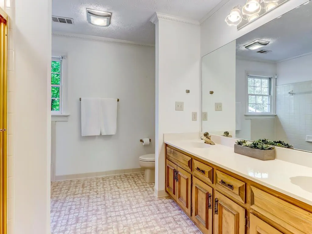 7210 Chattahoochee Bluff Drive, Atlanta, Georgia 30350, 4 Bedrooms Bedrooms, ,3 BathroomsBathrooms,Residential,Sold,7210 Chattahoochee Bluff Drive,7202501