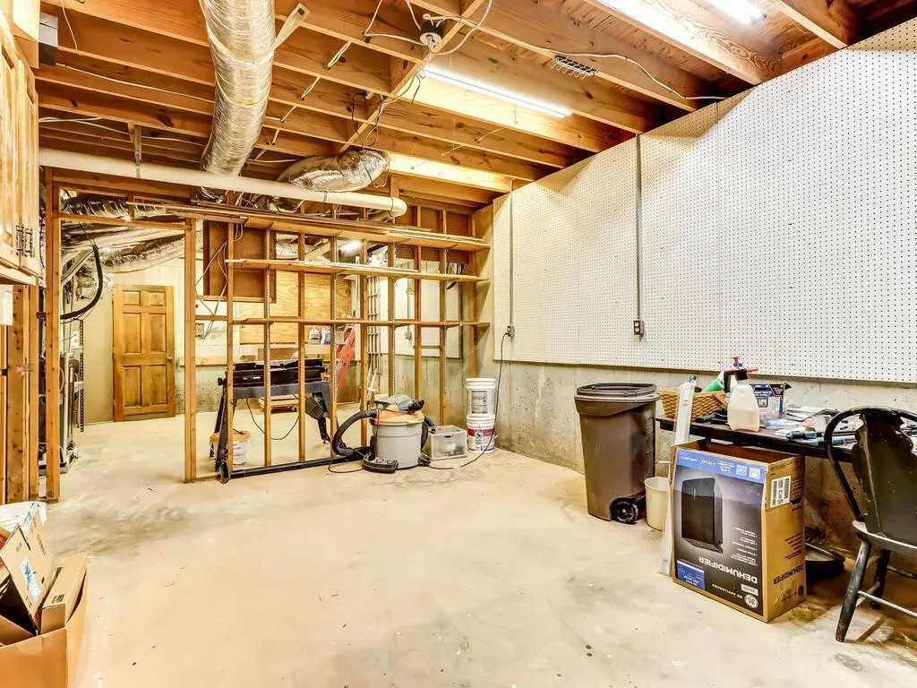 7210 Chattahoochee Bluff Drive, Atlanta, Georgia 30350, 4 Bedrooms Bedrooms, ,3 BathroomsBathrooms,Residential,Sold,7210 Chattahoochee Bluff Drive,7202501