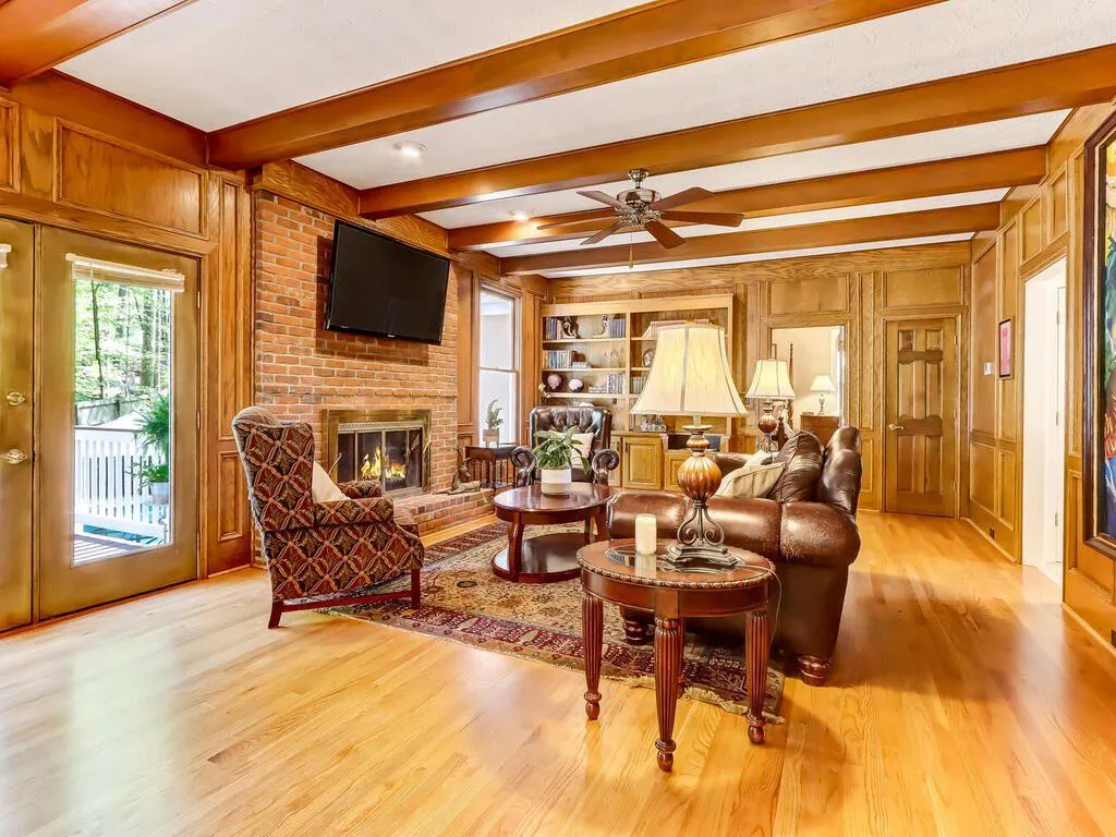 7210 Chattahoochee Bluff Drive, Atlanta, Georgia 30350, 4 Bedrooms Bedrooms, ,3 BathroomsBathrooms,Residential,Sold,7210 Chattahoochee Bluff Drive,7202501