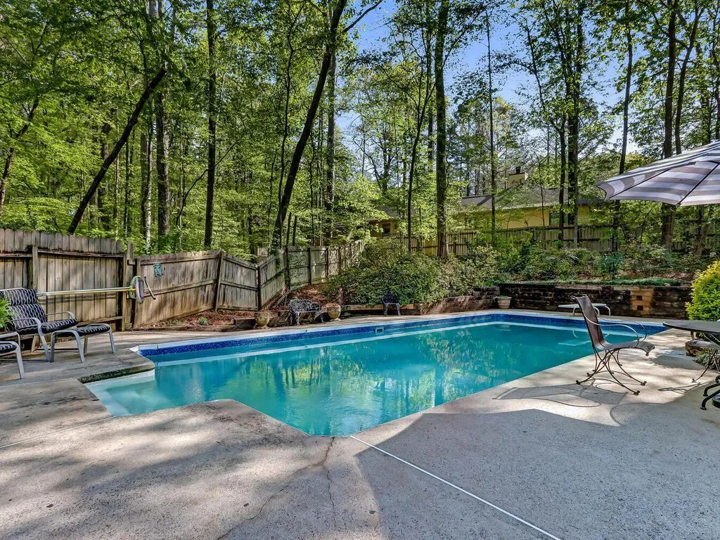 7210 Chattahoochee Bluff Drive, Atlanta, Georgia 30350, 4 Bedrooms Bedrooms, ,3 BathroomsBathrooms,Residential,Sold,7210 Chattahoochee Bluff Drive,7202501