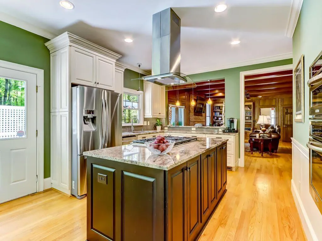 7210 Chattahoochee Bluff Drive, Atlanta, Georgia 30350, 4 Bedrooms Bedrooms, ,3 BathroomsBathrooms,Residential,Sold,7210 Chattahoochee Bluff Drive,7202501