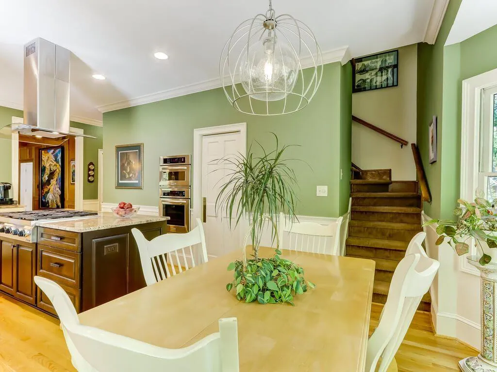 7210 Chattahoochee Bluff Drive, Atlanta, Georgia 30350, 4 Bedrooms Bedrooms, ,3 BathroomsBathrooms,Residential,Sold,7210 Chattahoochee Bluff Drive,7202501