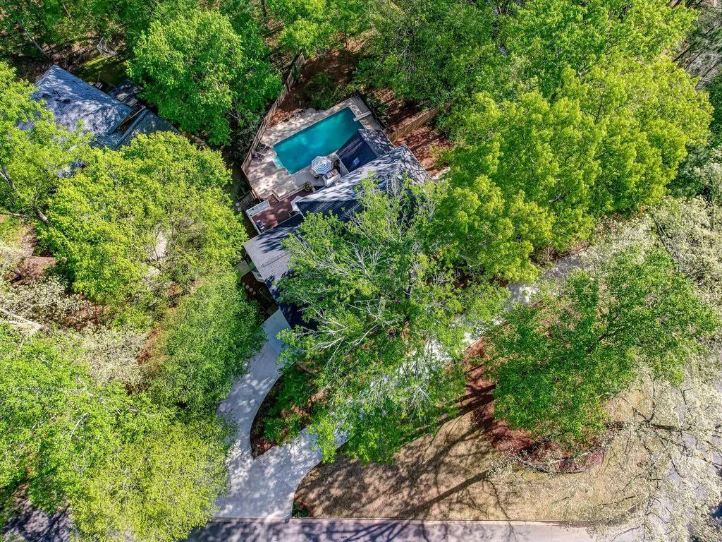 7210 Chattahoochee Bluff Drive, Atlanta, Georgia 30350, 4 Bedrooms Bedrooms, ,3 BathroomsBathrooms,Residential,Sold,7210 Chattahoochee Bluff Drive,7202501