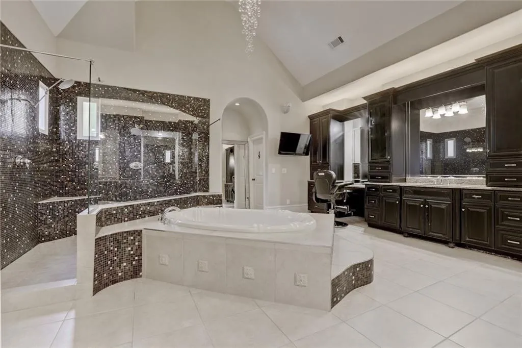 8395 Jett Ferry Road, Sandy Springs, Georgia 30350, 6 Bedrooms Bedrooms, ,7 BathroomsBathrooms,Residential,Sold,8395 Jett Ferry Road,6115312
