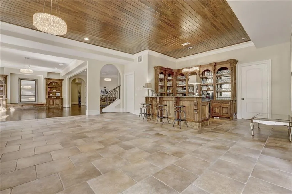 8395 Jett Ferry Road, Sandy Springs, Georgia 30350, 6 Bedrooms Bedrooms, ,7 BathroomsBathrooms,Residential,Sold,8395 Jett Ferry Road,6115312