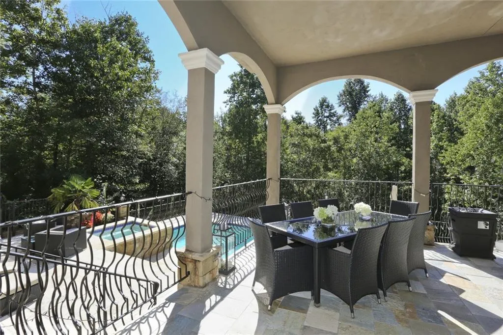 8395 Jett Ferry Road, Sandy Springs, Georgia 30350, 6 Bedrooms Bedrooms, ,7 BathroomsBathrooms,Residential,Sold,8395 Jett Ferry Road,6115312