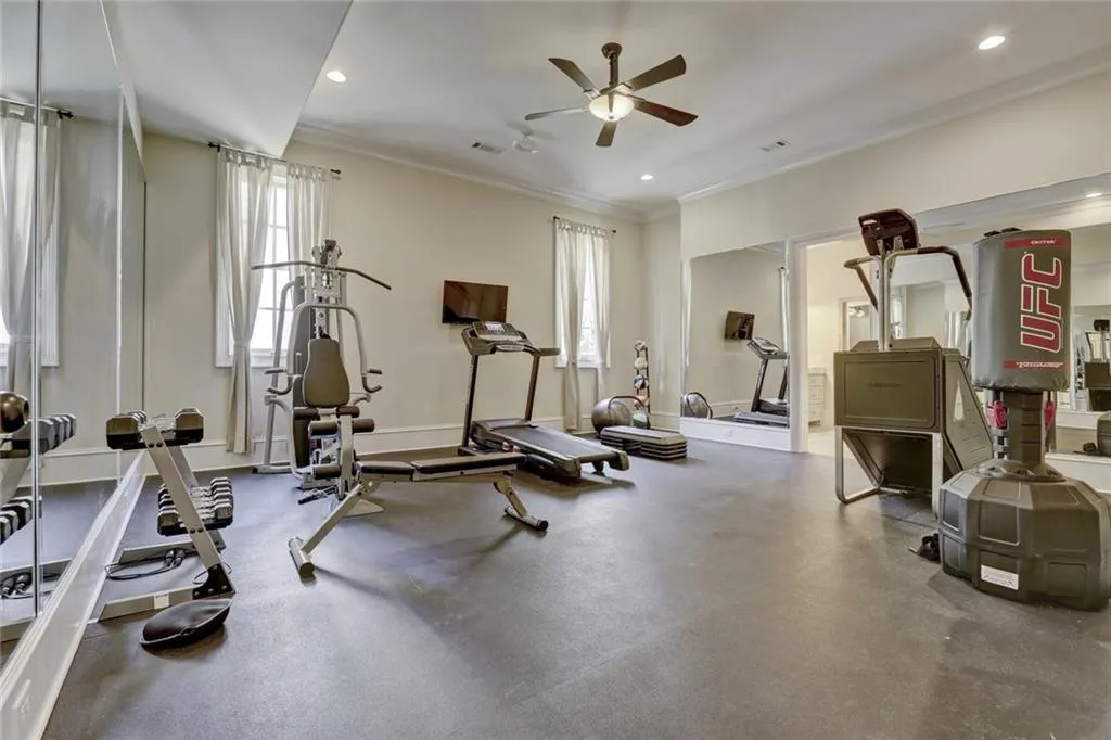 8395 Jett Ferry Road, Sandy Springs, Georgia 30350, 6 Bedrooms Bedrooms, ,7 BathroomsBathrooms,Residential,Sold,8395 Jett Ferry Road,6115312