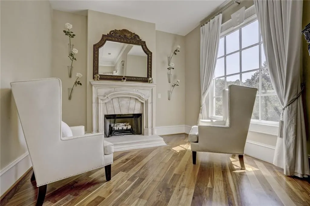 8395 Jett Ferry Road, Sandy Springs, Georgia 30350, 6 Bedrooms Bedrooms, ,7 BathroomsBathrooms,Residential,Sold,8395 Jett Ferry Road,6115312