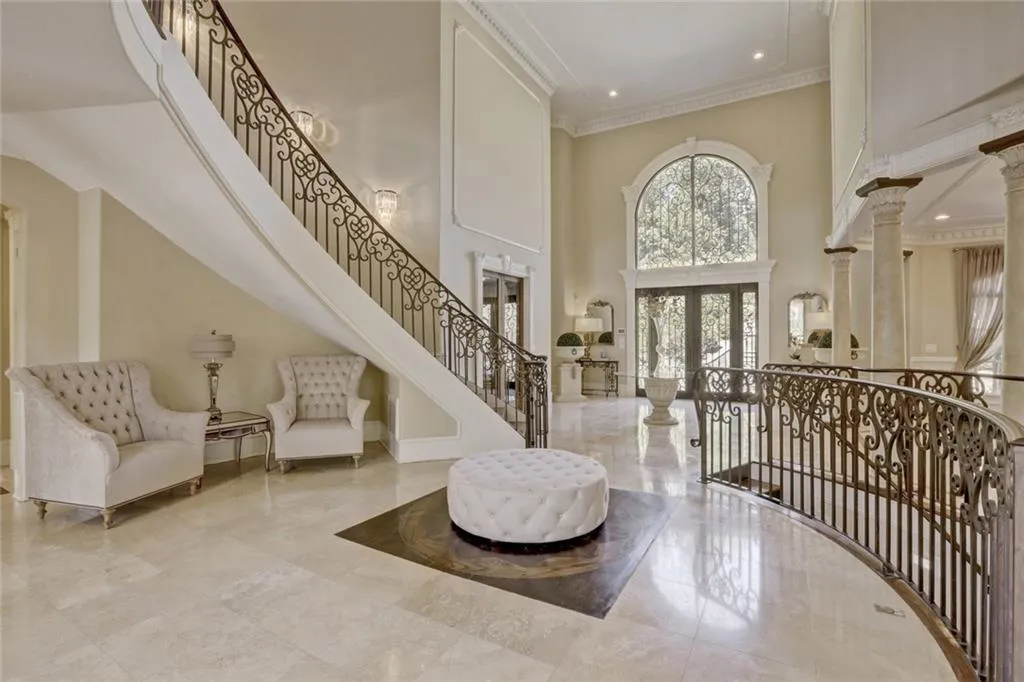 8395 Jett Ferry Road, Sandy Springs, Georgia 30350, 6 Bedrooms Bedrooms, ,7 BathroomsBathrooms,Residential,Sold,8395 Jett Ferry Road,6115312