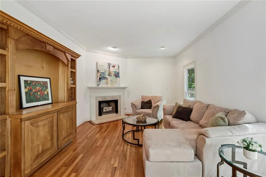 7155 Roswell Road Unit 26, Atlanta, Georgia 30328, 3 Bedrooms Bedrooms, ,2 BathroomsBathrooms,Residential,For Sale,7155 Roswell Road Unit 26,7638354