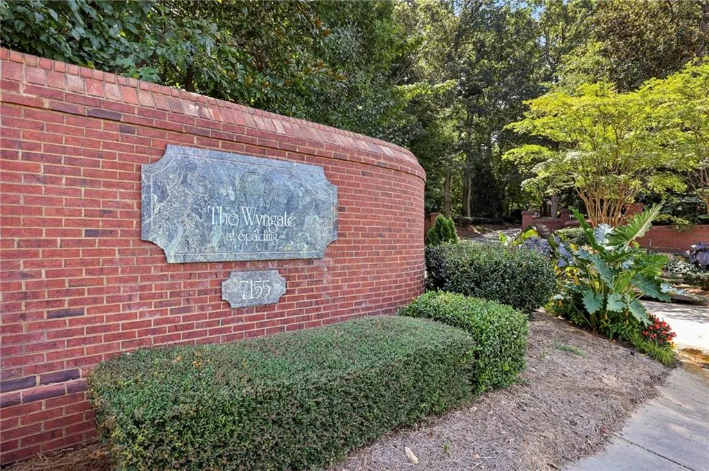 7155 Roswell Road Unit 26, Atlanta, Georgia 30328, 3 Bedrooms Bedrooms, ,2 BathroomsBathrooms,Residential,For Sale,7155 Roswell Road Unit 26,7638354
