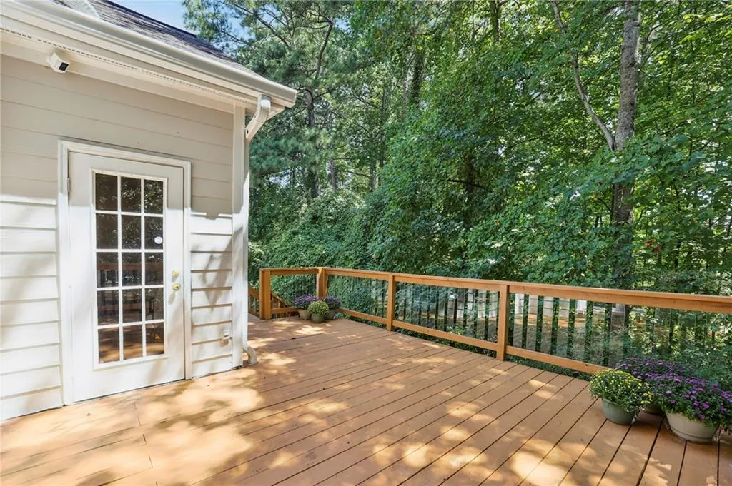 7155 Roswell Road Unit 26, Atlanta, Georgia 30328, 3 Bedrooms Bedrooms, ,2 BathroomsBathrooms,Residential,For Sale,7155 Roswell Road Unit 26,7638354