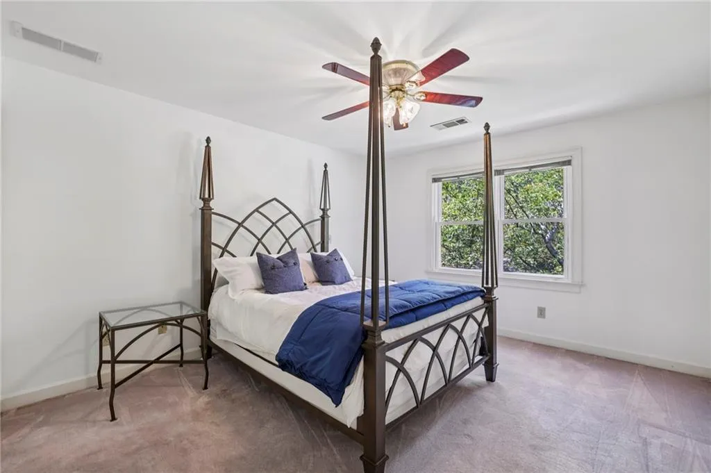7155 Roswell Road Unit 26, Atlanta, Georgia 30328, 3 Bedrooms Bedrooms, ,2 BathroomsBathrooms,Residential,For Sale,7155 Roswell Road Unit 26,7638354