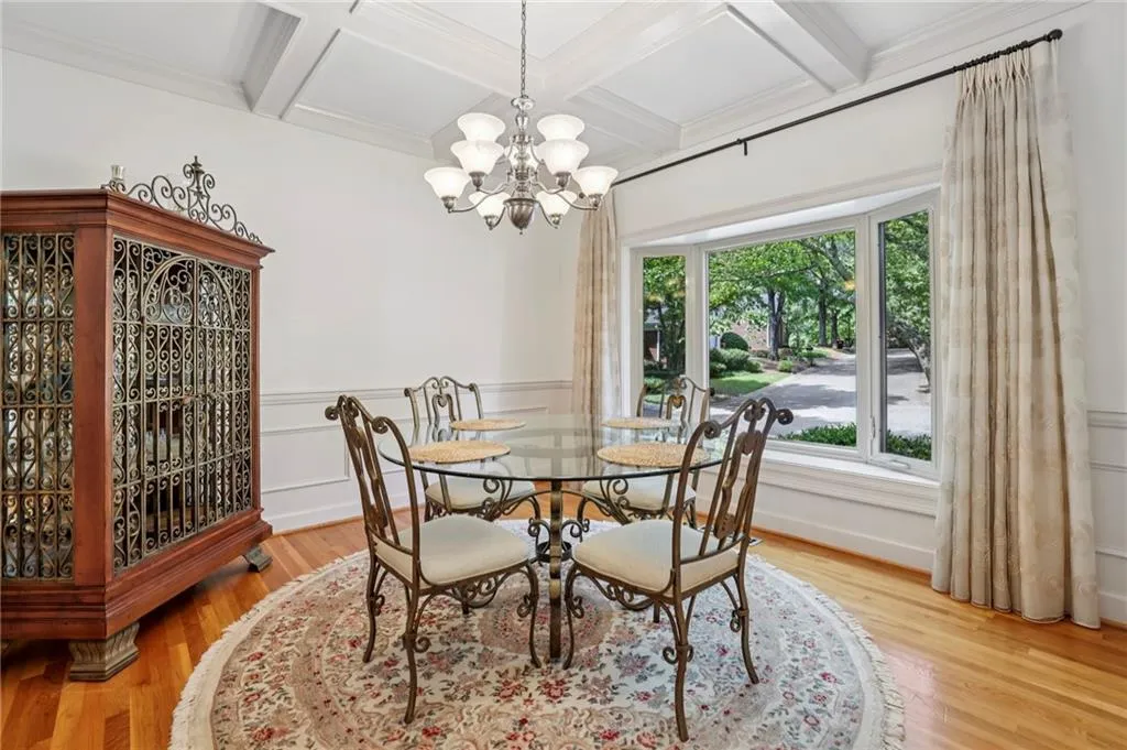 7155 Roswell Road Unit 26, Atlanta, Georgia 30328, 3 Bedrooms Bedrooms, ,2 BathroomsBathrooms,Residential,For Sale,7155 Roswell Road Unit 26,7638354