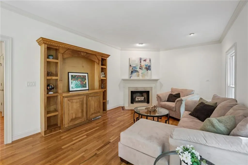 7155 Roswell Road Unit 26, Atlanta, Georgia 30328, 3 Bedrooms Bedrooms, ,2 BathroomsBathrooms,Residential,For Sale,7155 Roswell Road Unit 26,7638354