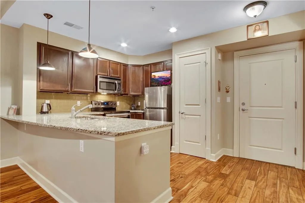 200 River Vista Drive Unit 224, Atlanta, Georgia 30339, 1 Bedroom Bedrooms, ,1 BathroomBathrooms,Residential,Sold,200 River Vista Drive Unit 224,6681483