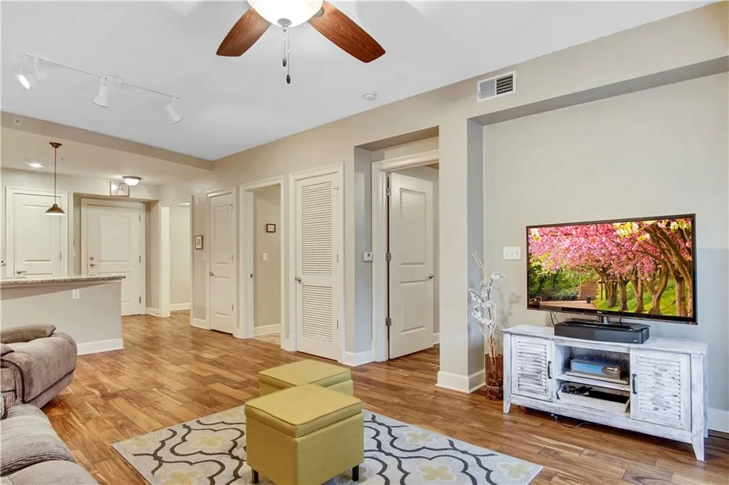 200 River Vista Drive Unit 224, Atlanta, Georgia 30339, 1 Bedroom Bedrooms, ,1 BathroomBathrooms,Residential,Sold,200 River Vista Drive Unit 224,6681483