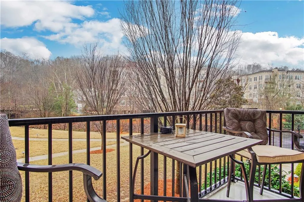 200 River Vista Drive Unit 224, Atlanta, Georgia 30339, 1 Bedroom Bedrooms, ,1 BathroomBathrooms,Residential,Sold,200 River Vista Drive Unit 224,6681483
