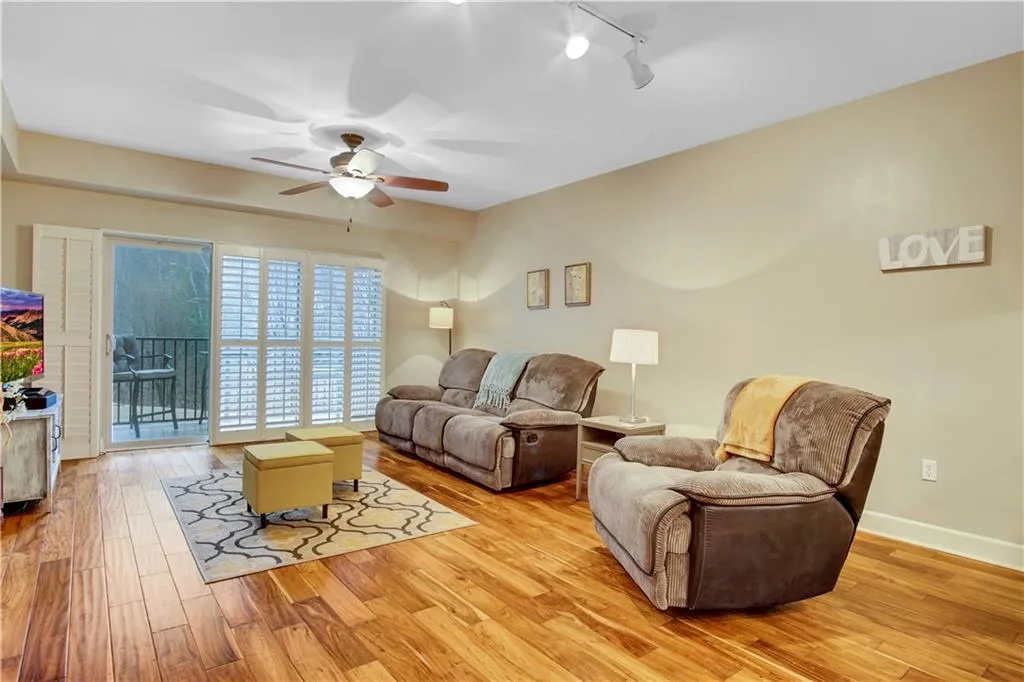 200 River Vista Drive Unit 224, Atlanta, Georgia 30339, 1 Bedroom Bedrooms, ,1 BathroomBathrooms,Residential,Sold,200 River Vista Drive Unit 224,6681483
