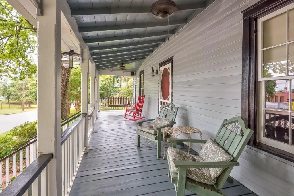 2959 Parrott Avenue Nw, Atlanta, Georgia 30318, 3 Bedrooms Bedrooms, ,2 BathroomsBathrooms,Residential,Sold,2959 Parrott Avenue Nw,5586298
