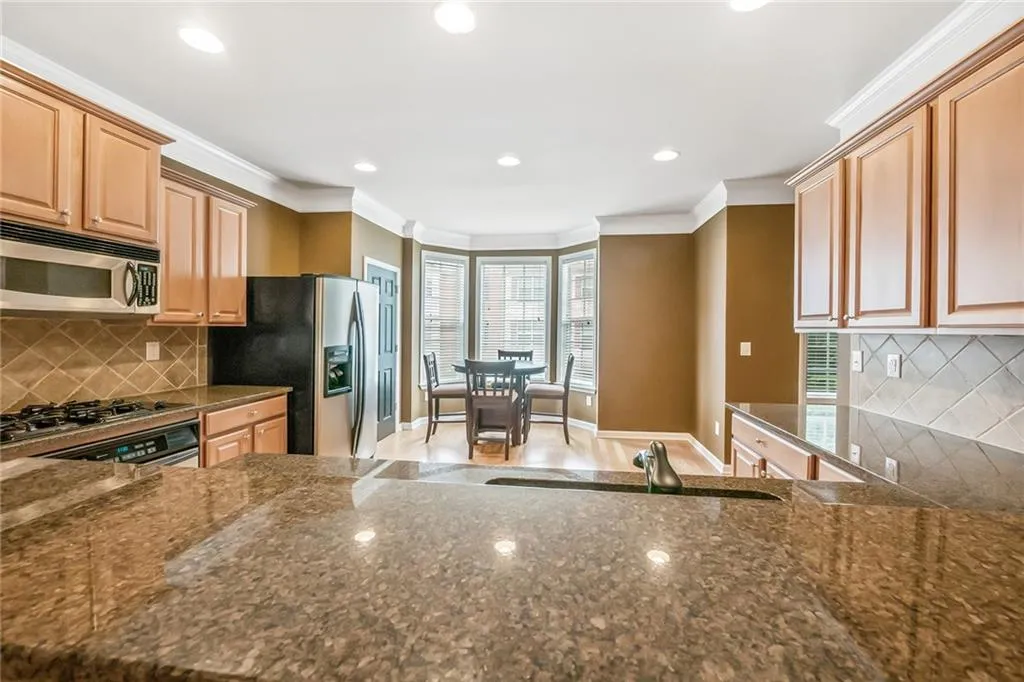 627 Coligny Court, Sandy Springs, Georgia 30350, 3 Bedrooms Bedrooms, ,3 BathroomsBathrooms,Residential,Sold,627 Coligny Court,6886224