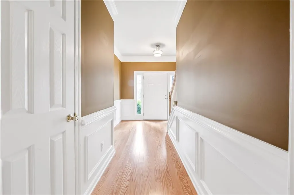 627 Coligny Court, Sandy Springs, Georgia 30350, 3 Bedrooms Bedrooms, ,3 BathroomsBathrooms,Residential,Sold,627 Coligny Court,6886224