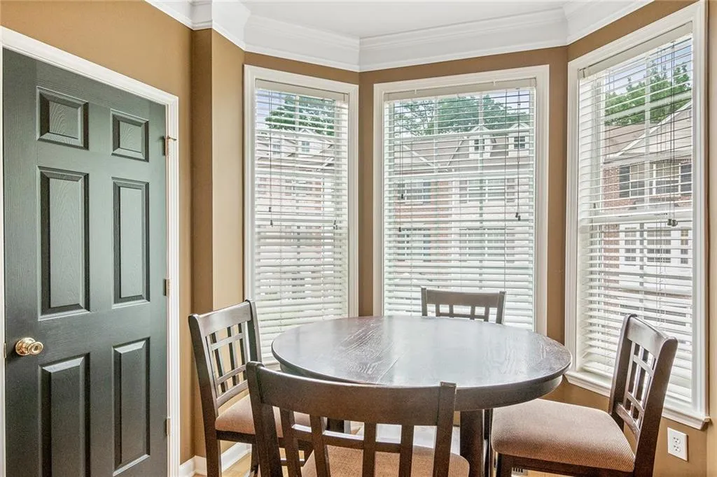 627 Coligny Court, Sandy Springs, Georgia 30350, 3 Bedrooms Bedrooms, ,3 BathroomsBathrooms,Residential,Sold,627 Coligny Court,6886224