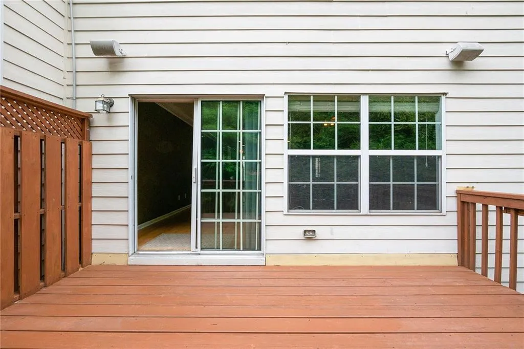 627 Coligny Court, Sandy Springs, Georgia 30350, 3 Bedrooms Bedrooms, ,3 BathroomsBathrooms,Residential,Sold,627 Coligny Court,6886224