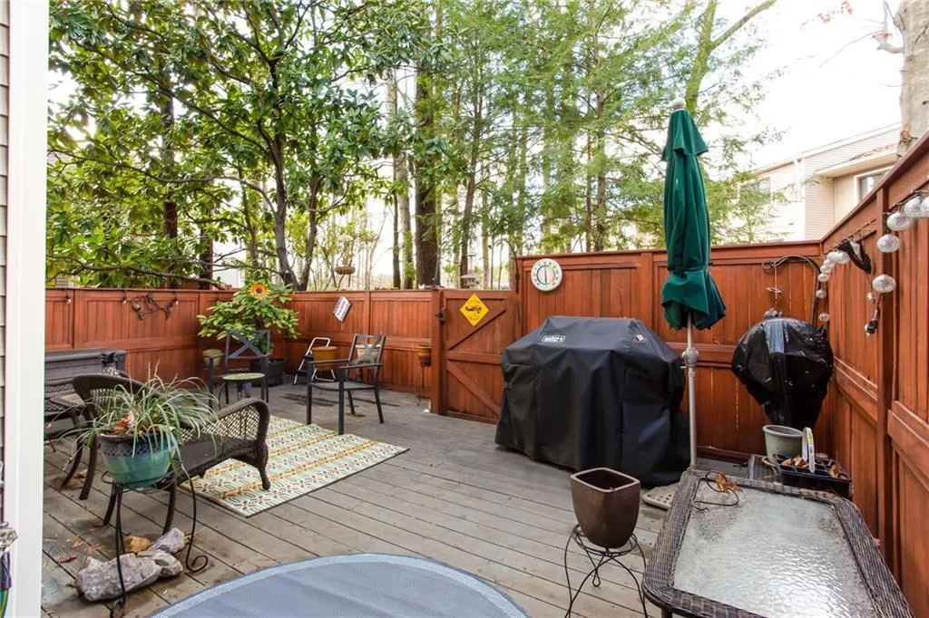 24 Basswood Circle, Atlanta, Georgia 30328, 3 Bedrooms Bedrooms, ,2 BathroomsBathrooms,Residential,Sold,24 Basswood Circle,6719718