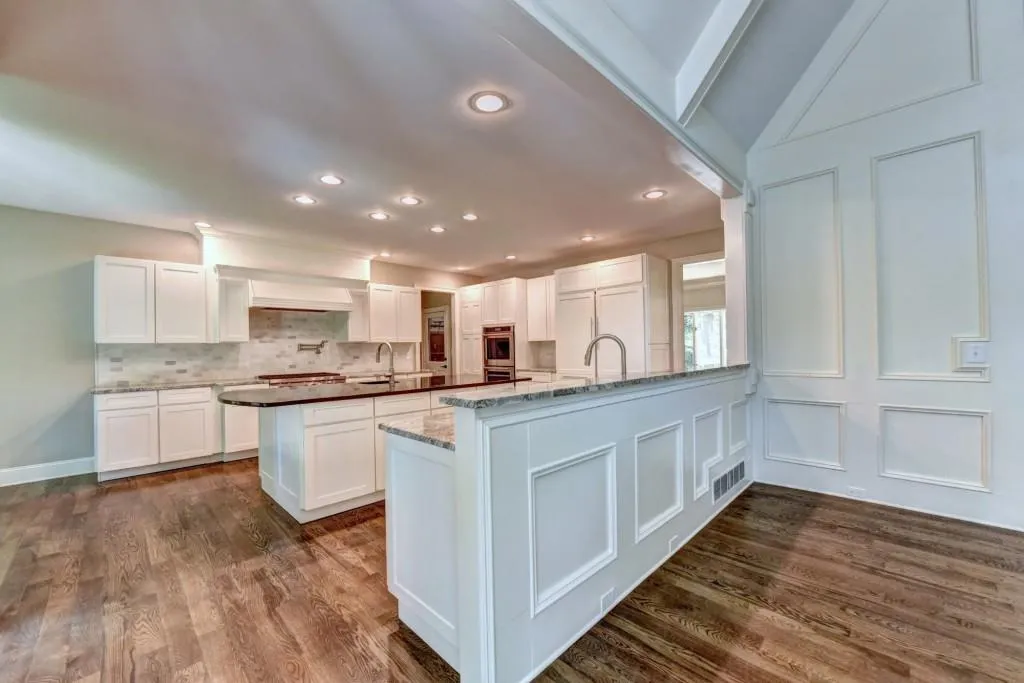 410 Huntcliff Green, Sandy Springs, Georgia 30350, 6 Bedrooms Bedrooms, ,4 BathroomsBathrooms,Residential,Sold,410 Huntcliff Green,6044861